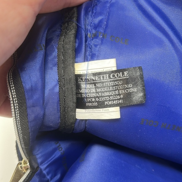 Reaction Kenneth Cole Backpack - Picture 4 of 7